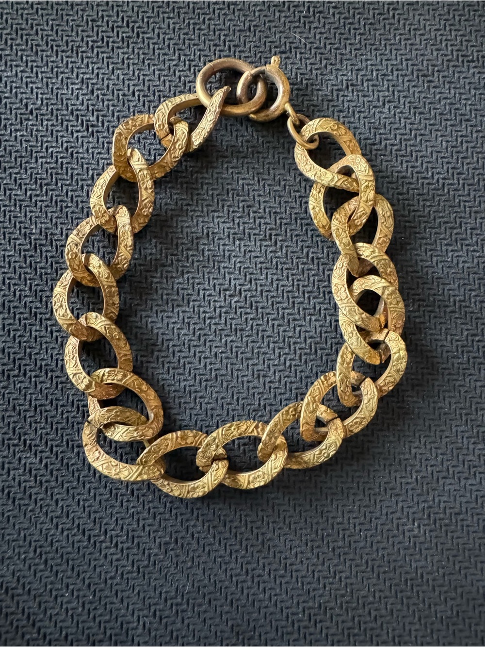 Vintage Sarah Coventry Floral Textured Gold Tone  Bracelet